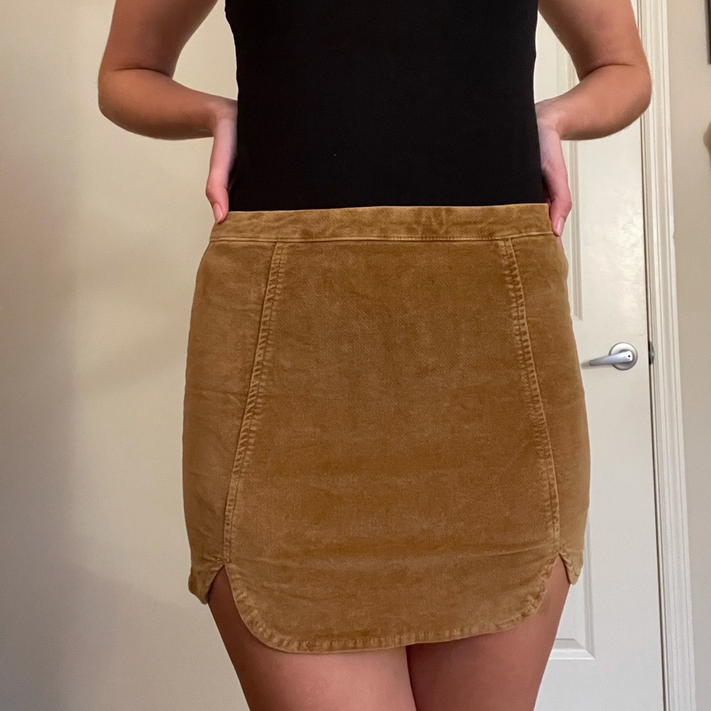 Brandy Melville light brown mini skirt